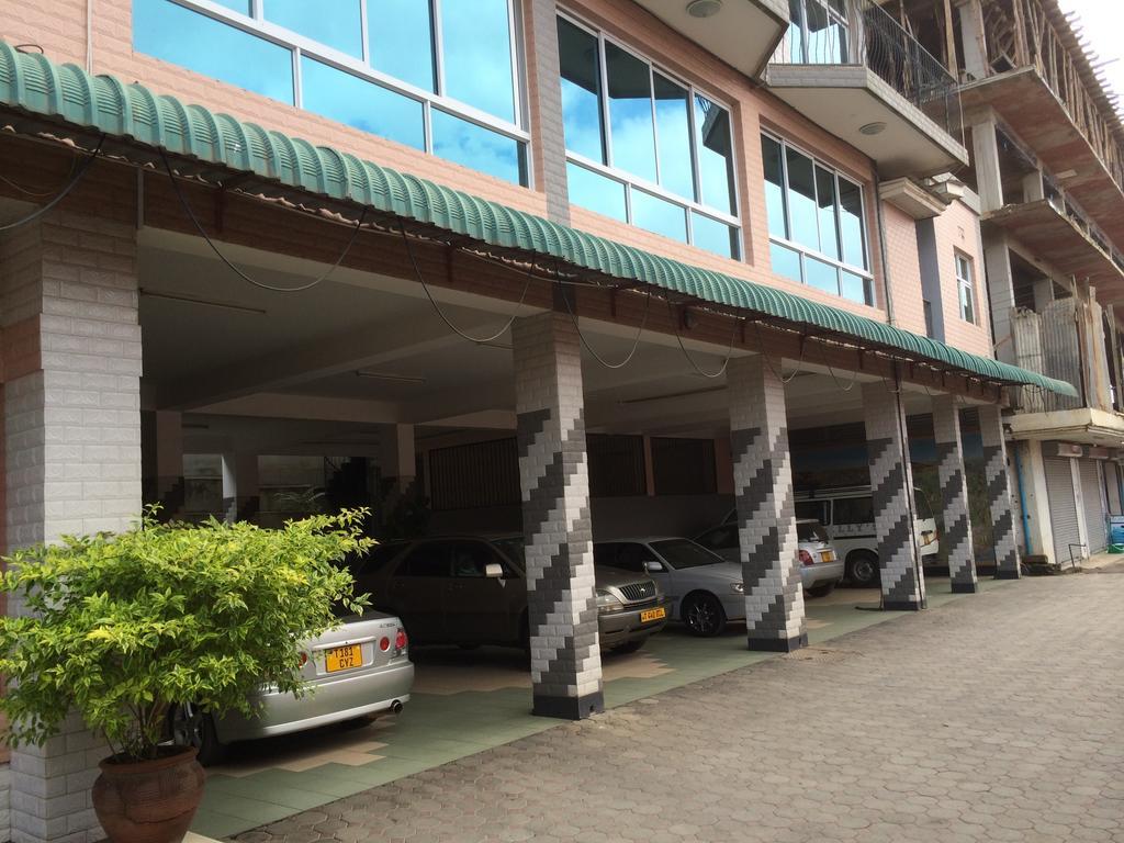 Mc-Elly'S Hotel Arusha Exterior photo